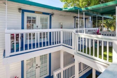 Underwater Cabana At Custom House Inn Key West Exterior photo