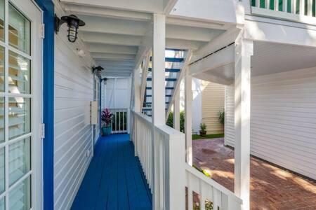 Underwater Cabana At Custom House Inn Key West Exterior photo